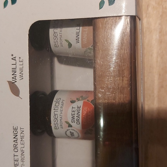 Relaxus Essential Oils Set/ Dark Wooden Case/ Rope Strap/ NWOT - Picture 5 of 8